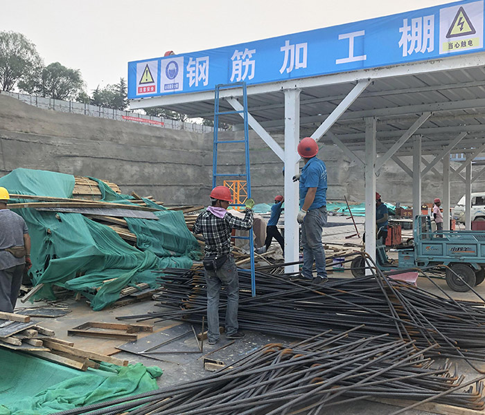 鋼筋防護(hù)棚如何組裝制成，具體的方法是什么?